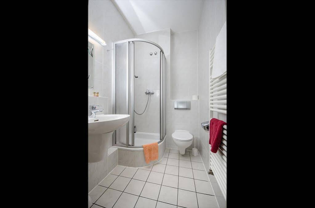 Hotel Siegmar Im Geschaftshaus Chemnitz Esterno foto